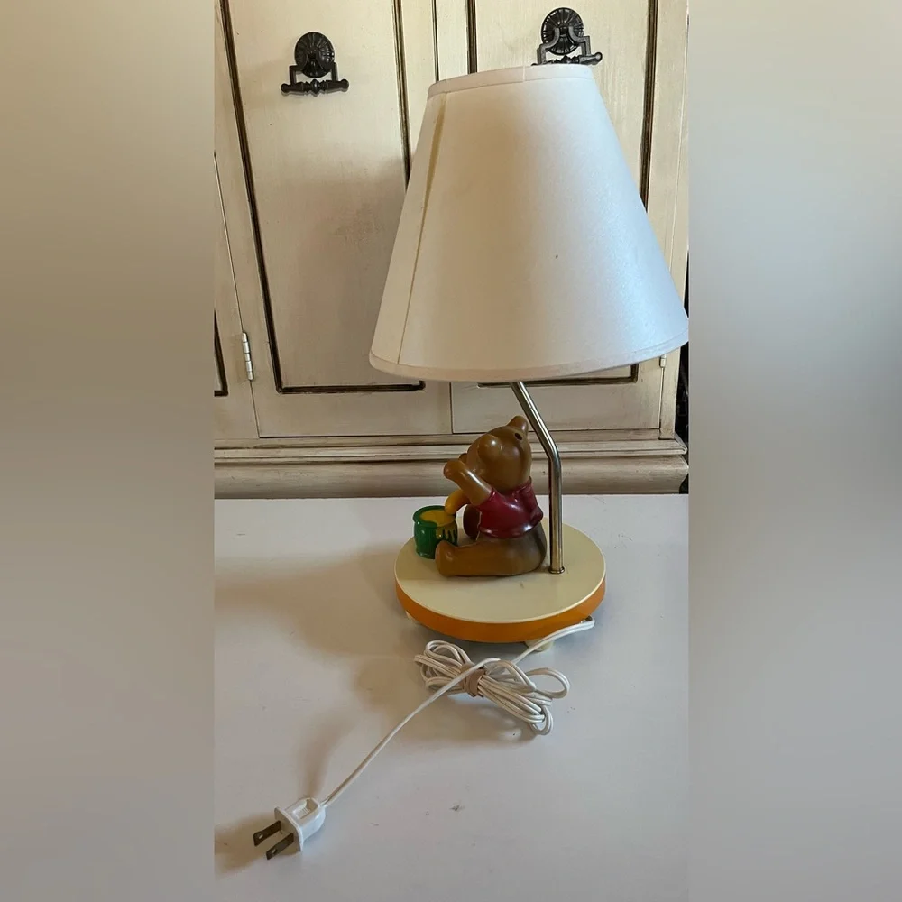VTG ‘80’s Sears Disney Winnie The Pooh Nursery Lamp Nightlight with Hunny Pot